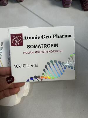 Somatropine H gh 100iu Etiketten en doos met 10 injectieflacons