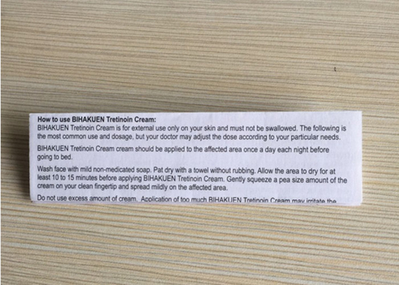 Medicijnpakket Bijsluiter Afdrukken van injectieflacon Olie-oplossing voor injectietest